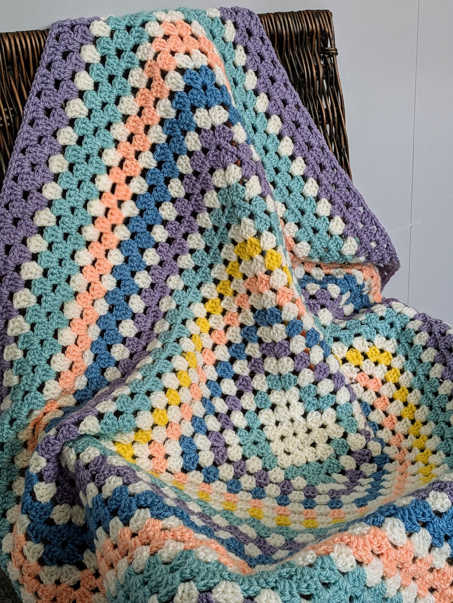 Multicoloured Central Heart Granny Square Children's Blanket