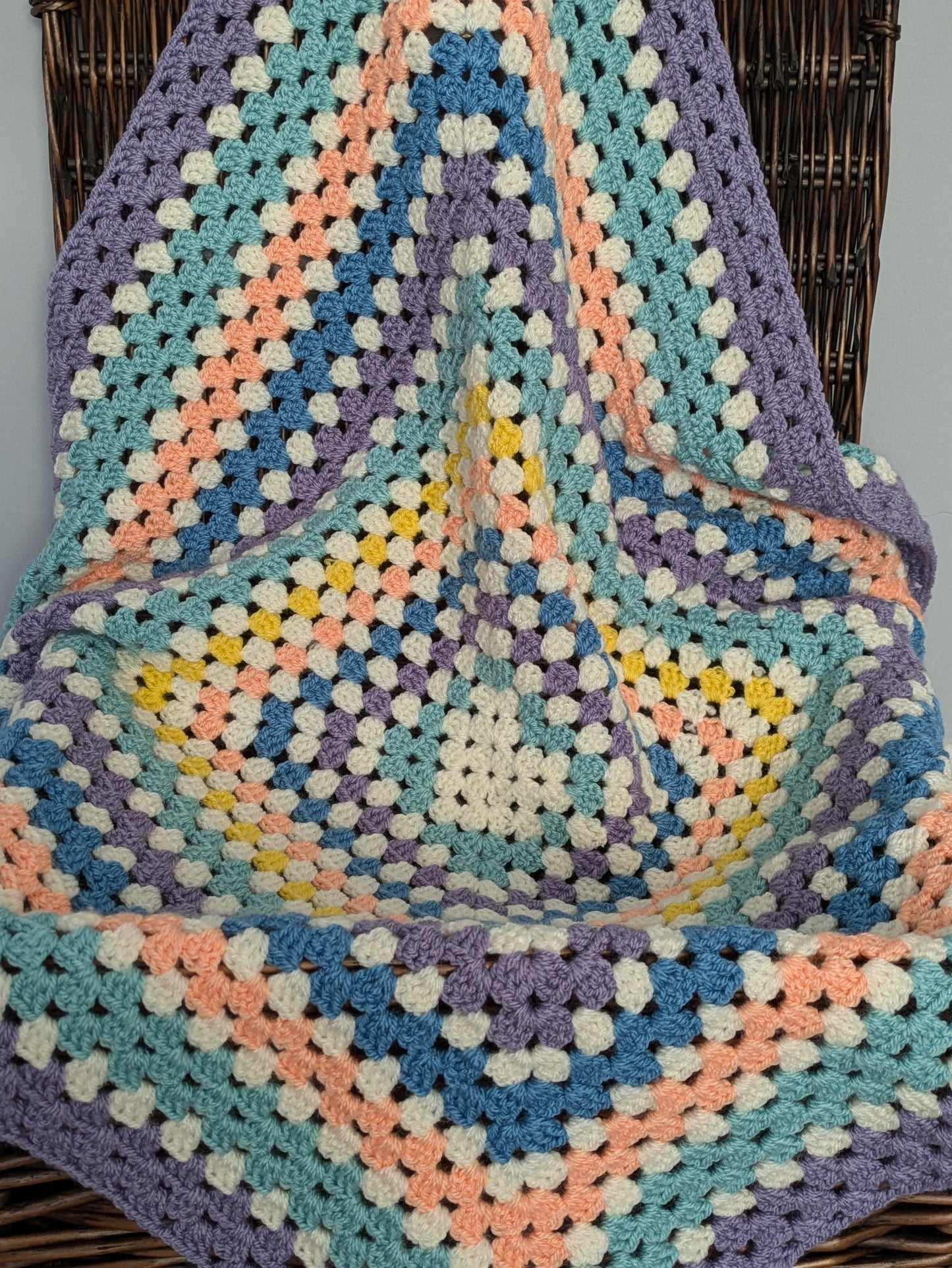 Multicoloured Central Heart Granny Square Children's Blanket